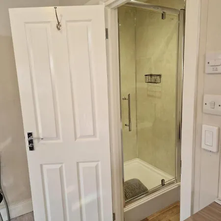 Central, Cute Appt, The Cupboard