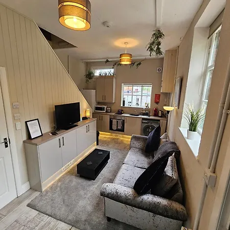 Central, Cute Appt, The Cupboard * Carlisle (Cumbria)