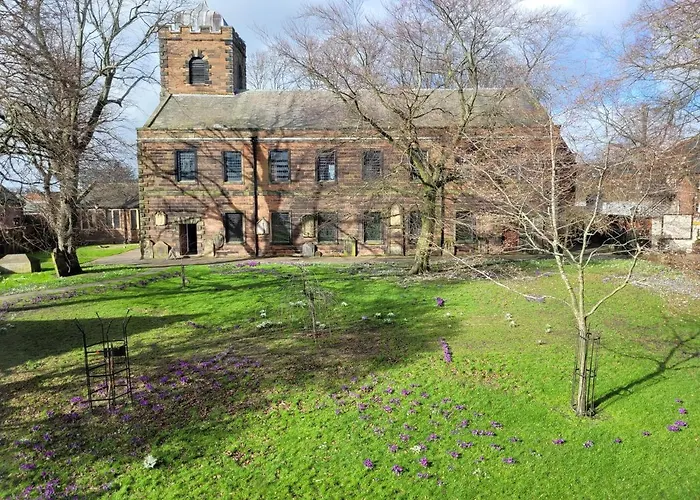 Central, Cute Appt, The Cupboard