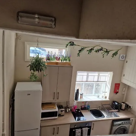 Дом отдыха Central, Cute Appt, The Cupboard *